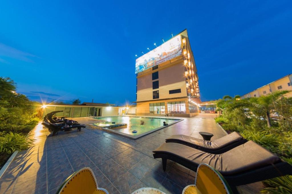 Двухместный (Улучшенный номер с кроватью размера «king-size»), Phatra Boutique Hotel