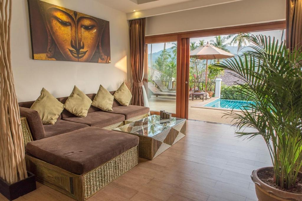 Вилла (Вилла с 2 спальнями и собственным бассейном), Tropical Season Villa Resort