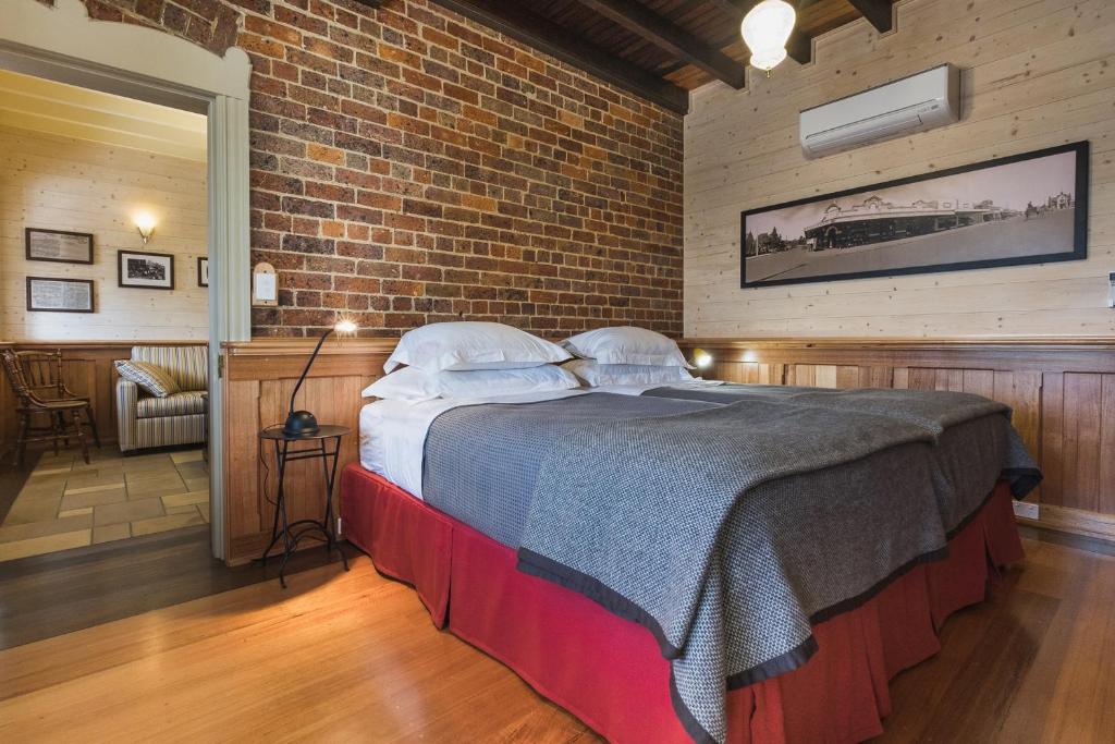 Old Bank Boutique Hotel photo 4