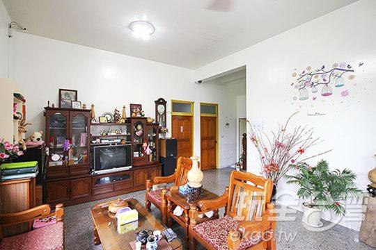 Reny Lake Warm Hostel photo 2