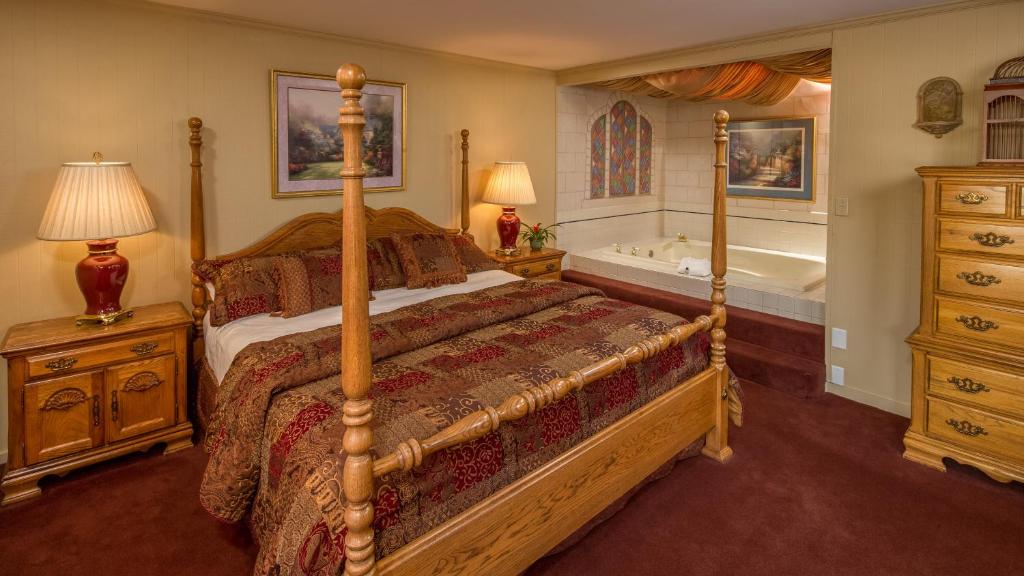 Goldmoor Inn - Tap to explore photos