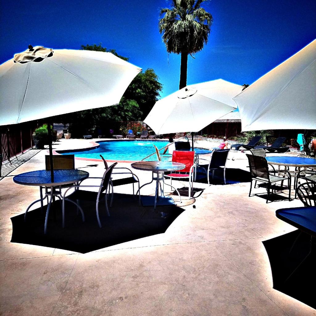 STERLING GARDENS HOTEL image