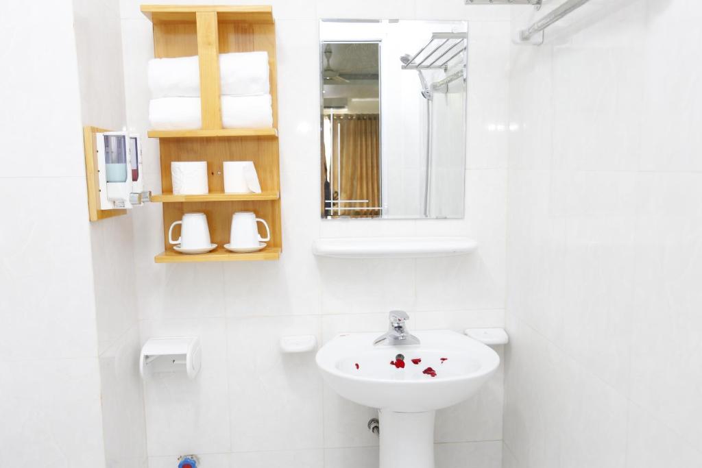 Двухместный (Двухместный номер Делюкс с 2 отдельными кроватями), Ha Noi Hotel