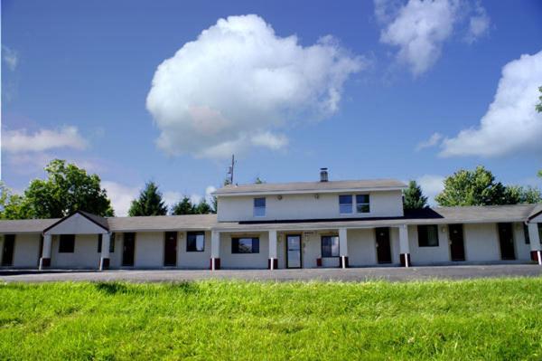 Appalachian Motel image