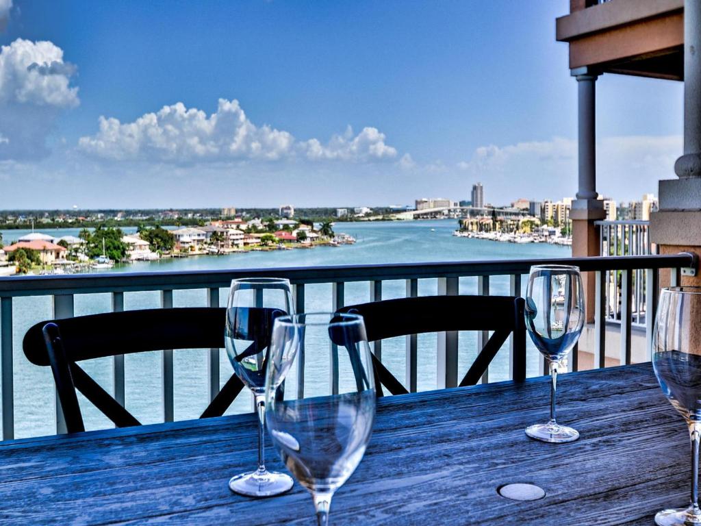 Harborview Grande 700 Waterfront Condo image