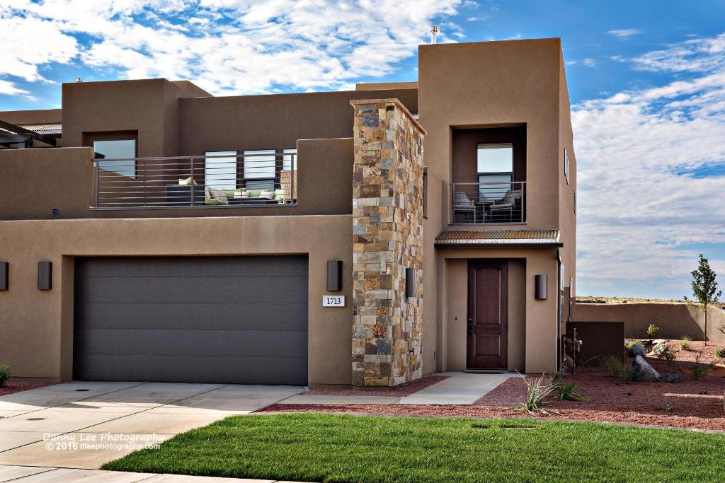 Red Rock Vista image