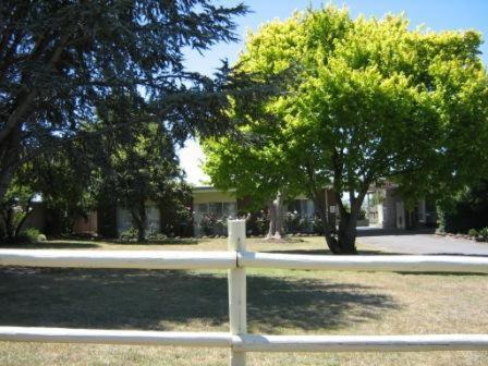 Opal Motel Leongatha - Tap to explore photos