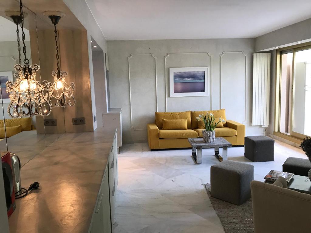 Apartment Borromees photo 2