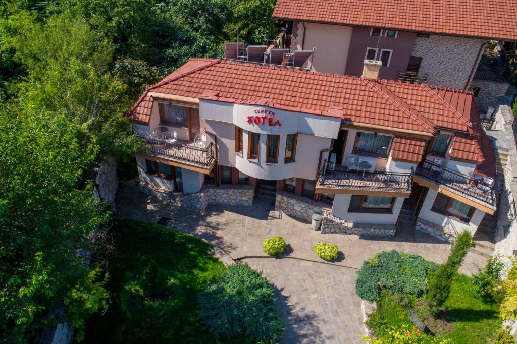 Family Hotel Bunara photo 1