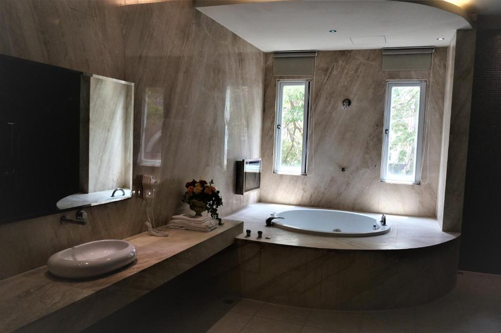 Her Home Spa Motel Xinying photo 2