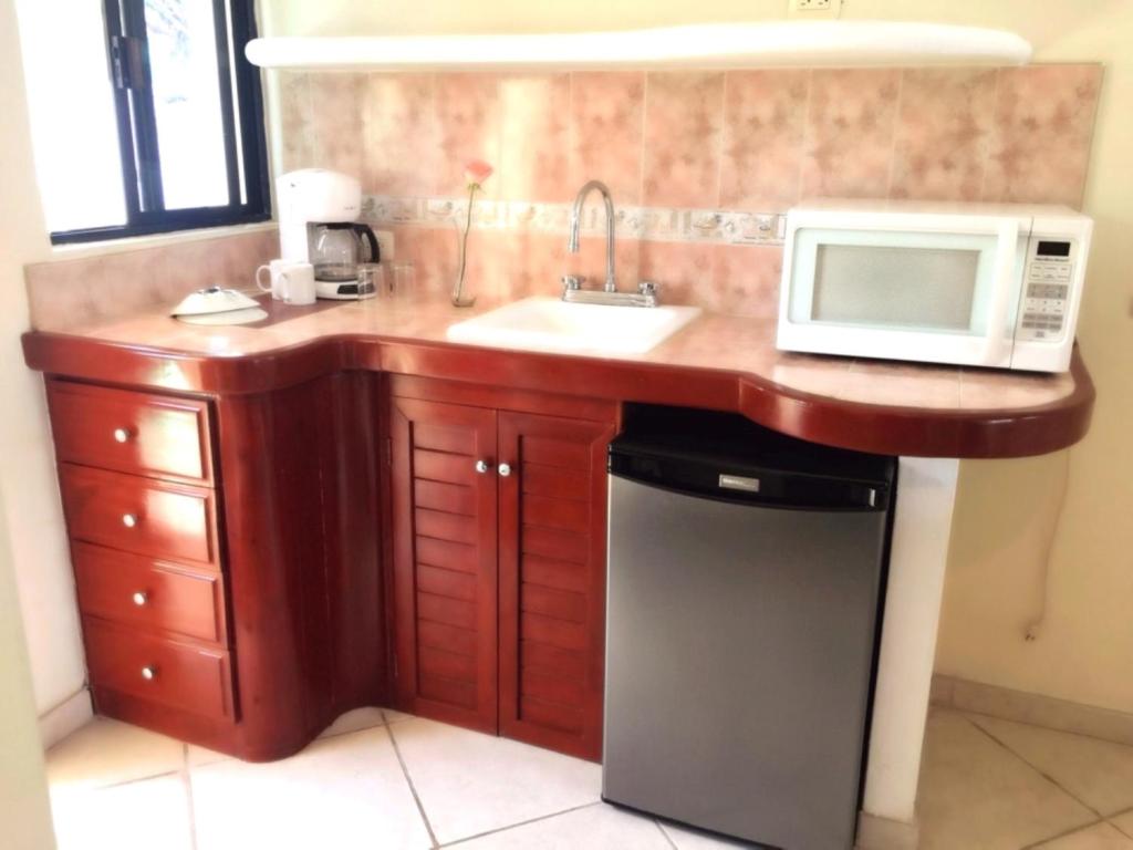 Сьюит (Люкс с кроватью размера «king-size» и гидромассажной ванной), Villas Coco Resort - All Suites