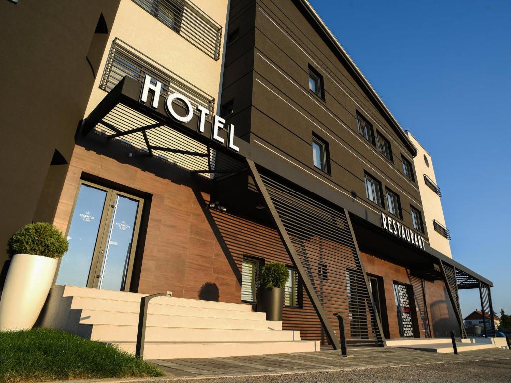 Hotel Ideo Lux photo 1
