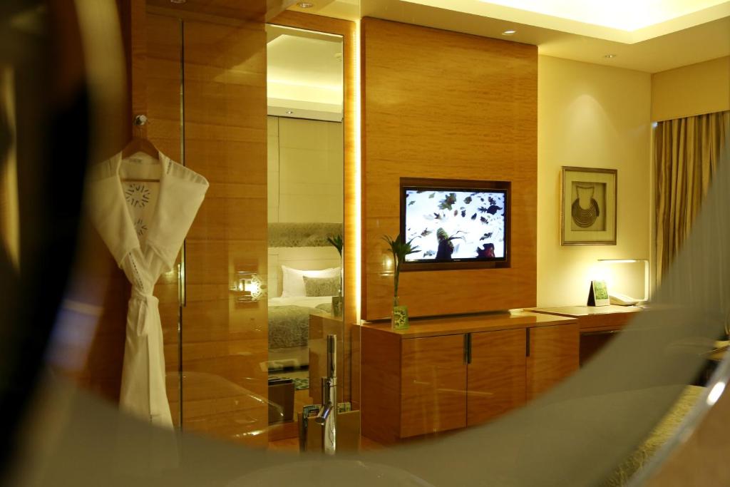 Двухместный (Deluxe Twin Room,20% discount on food & Soft Beverages), Taj City Centre Gurugram