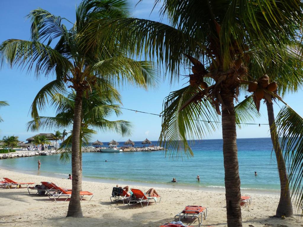 Blue Bay Beach Villa at Pool and Golfcourse photo 1