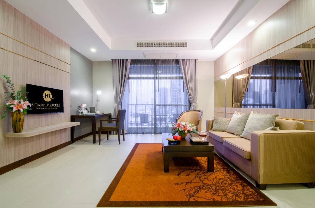 Сьюит (Представительский люкс с кроватью размера «king-size»), Отель Grand Mercure Bangkok Asoke Residence