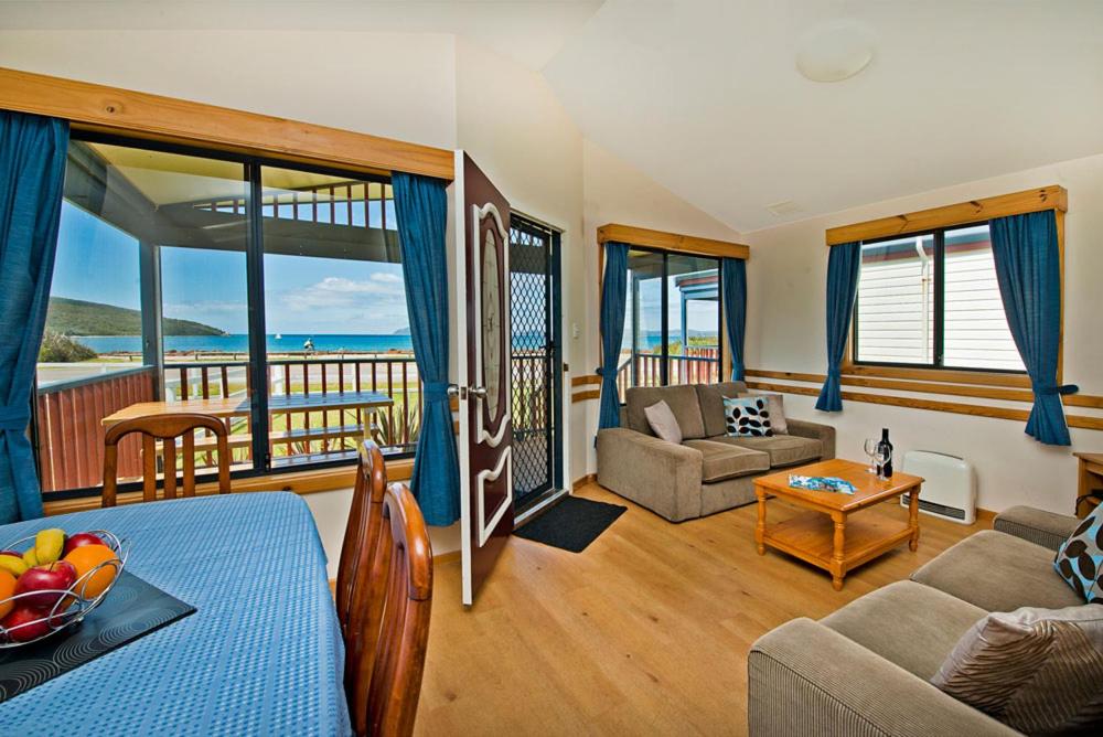 Acclaim Rose Gardens Beachside Holiday Park photo 4