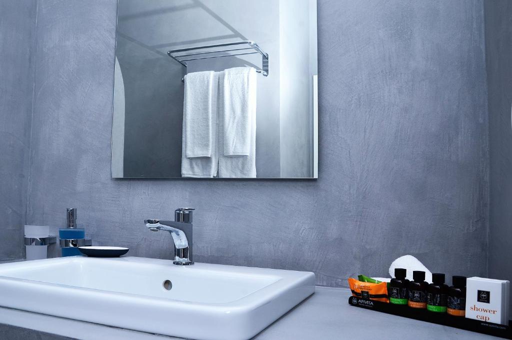 Ionathan Koufonisia Suites photo 1