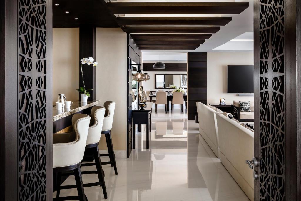 Сьюит (Королевский люкс - Для некурящих), Курортный отель Fairmont Fujairah Beach Resort