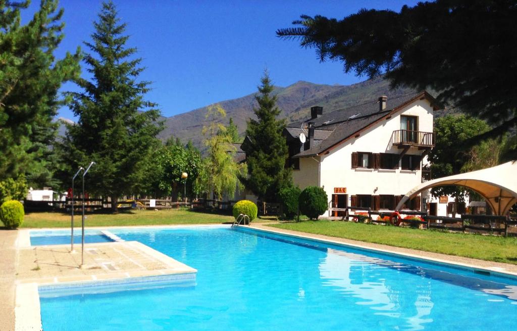 Aiguestortes Camping Resort photo 2