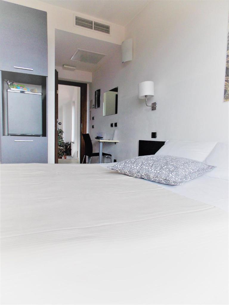 Hotel La Locanda Room Type - Economy Double Room Hotel La Locanda Room Type - Economy Double Room