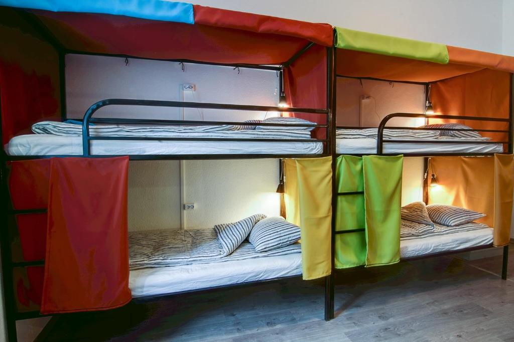 Номер (Кровать в общем 8-местном номере для мужчин и женщин), Pal's Mini Hostel