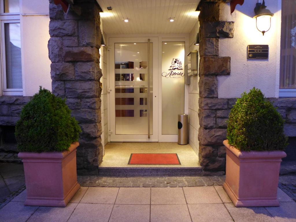 Astoria Hotel photo 1