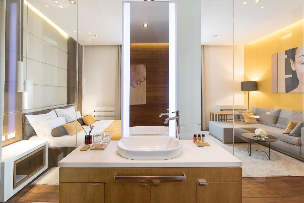 Сьюит (Представительский люкс с балконом и видом на город), Dominic Smart & Luxury Suites - Terazije