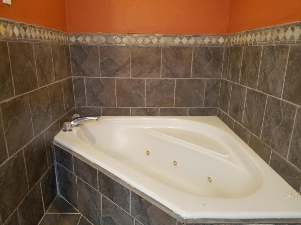 Budget Inn photo 1