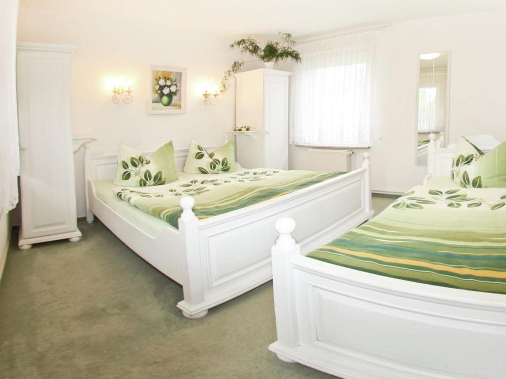 Charming Holiday Home in Kuhlungsborn with Terrace photo 4