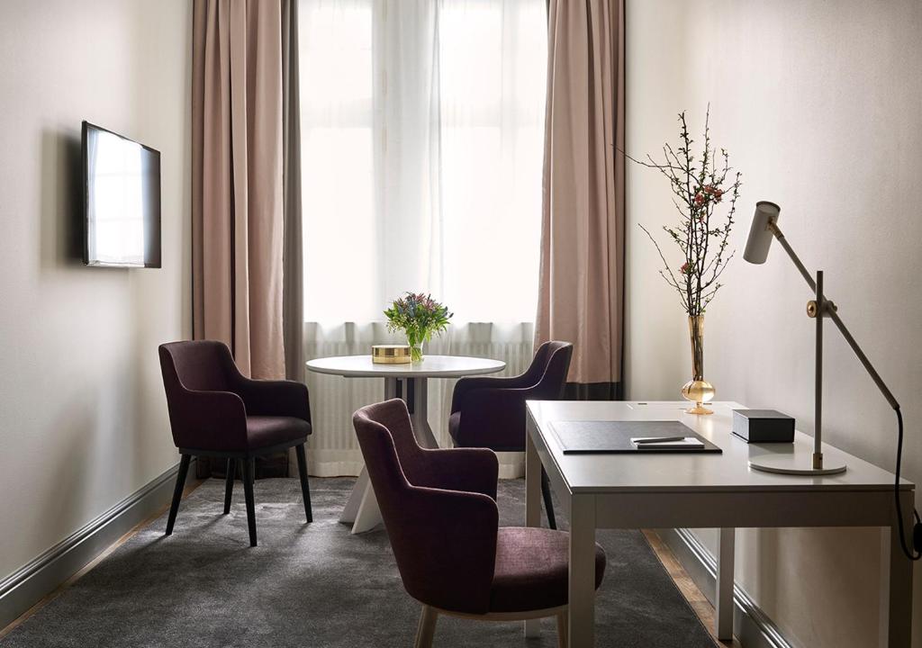 Сьюит (Улучшенный люкс с видом на воду), Grand Hôtel Stockholm