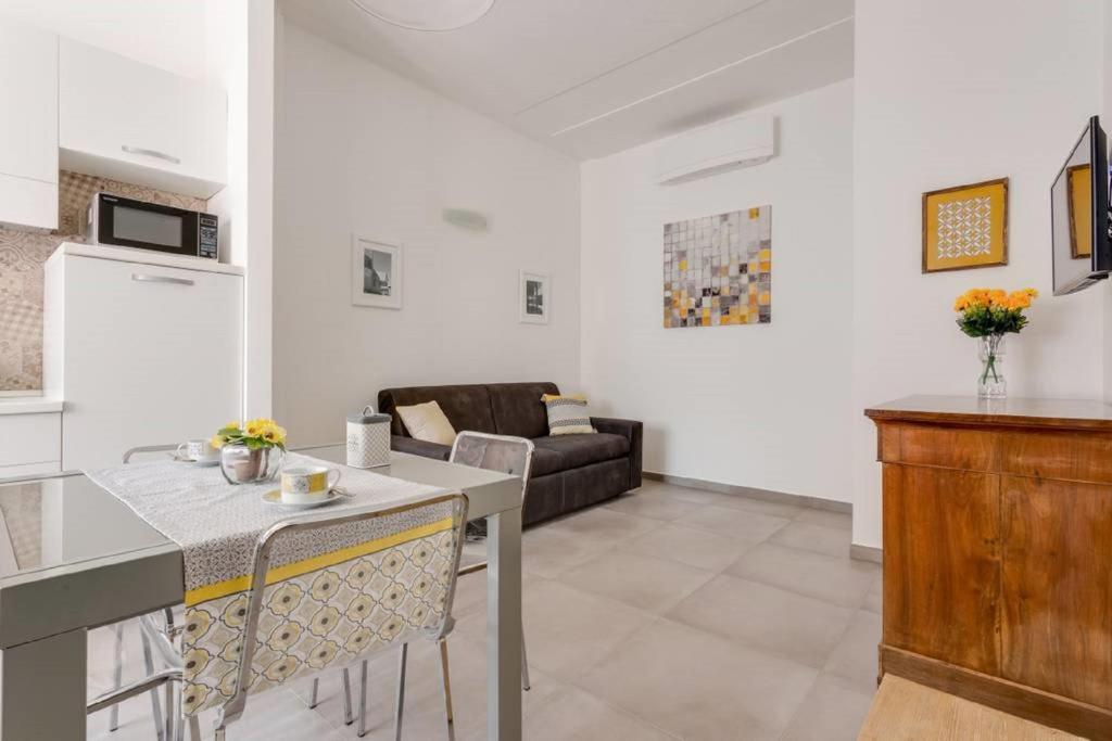 Franca's Home Room Type - One-Bedroom House