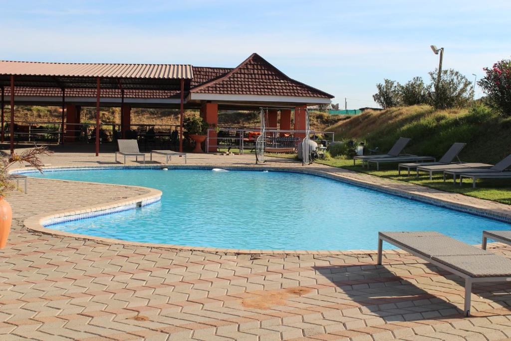 Tlotlo Hotel & Conference Centre photo 1