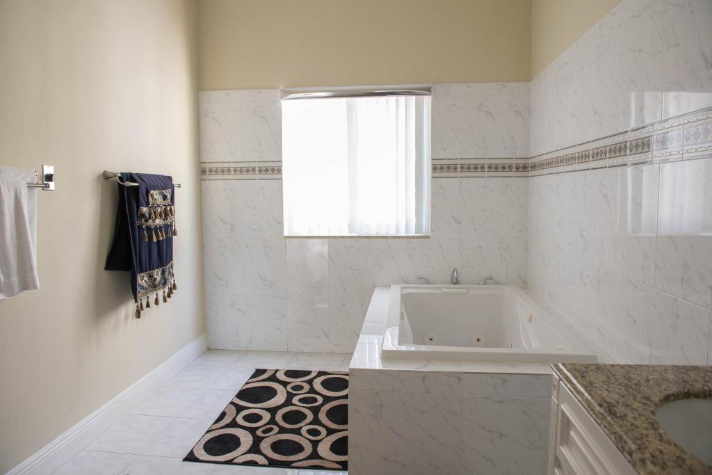 The Royal Kensington Villa 4 photo 4