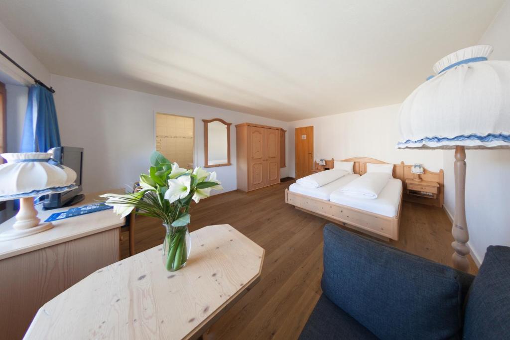 Familienhotel Alpina photo 2