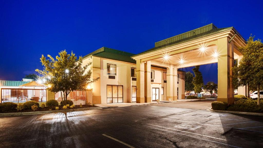 Best Western Lumberton image