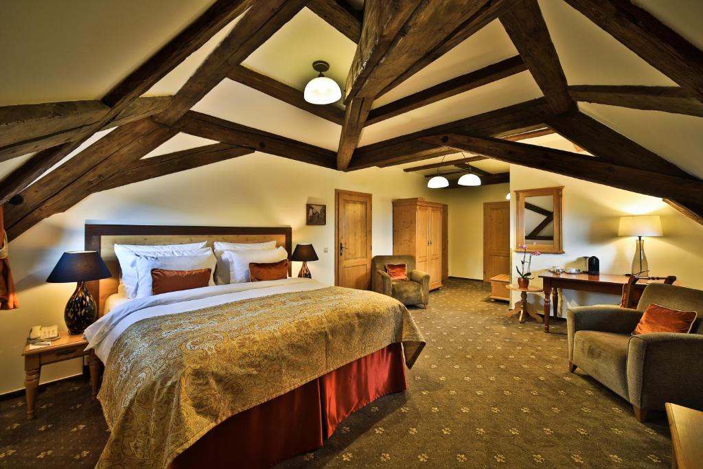 Двухместный (Двухместный номер «Гранд» Делюкс с 1 кроватью), Hotel Questenberk