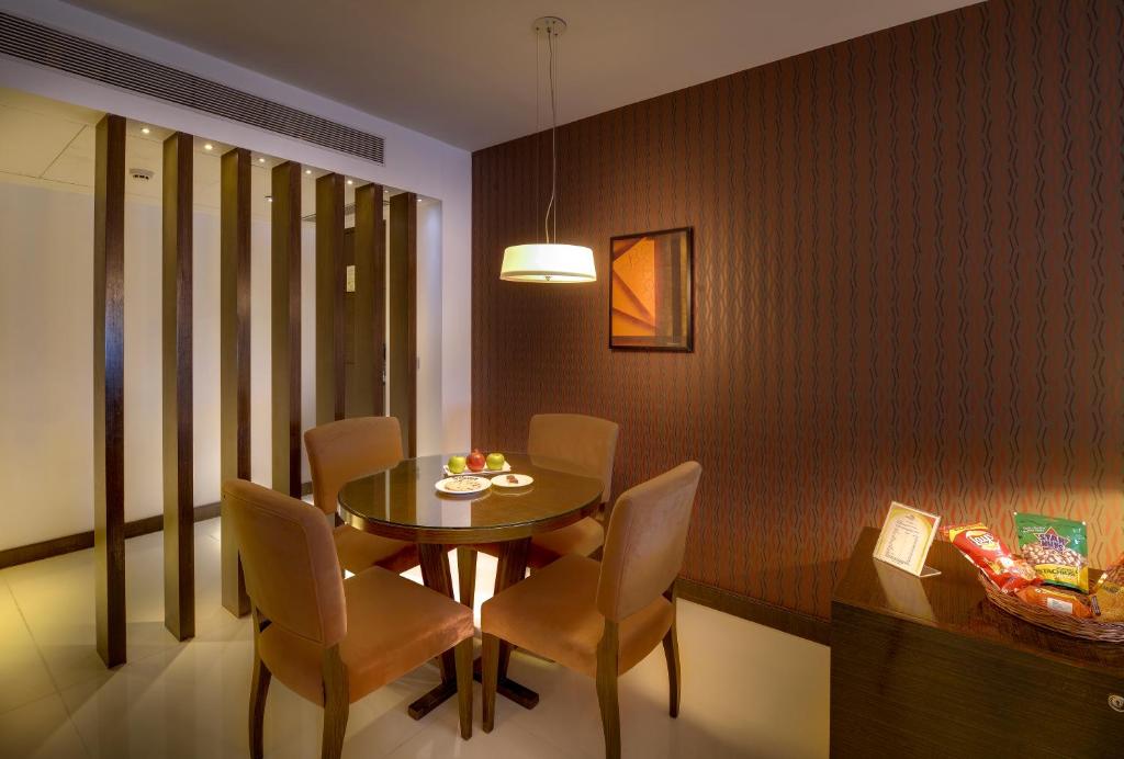 Сьюит (Suite - 25% discount on Food & Beverages (Except In-Room Dinning) & Early Check-In or Late Check-out (Subject to availability)), The Pride Hotel, Bangalore