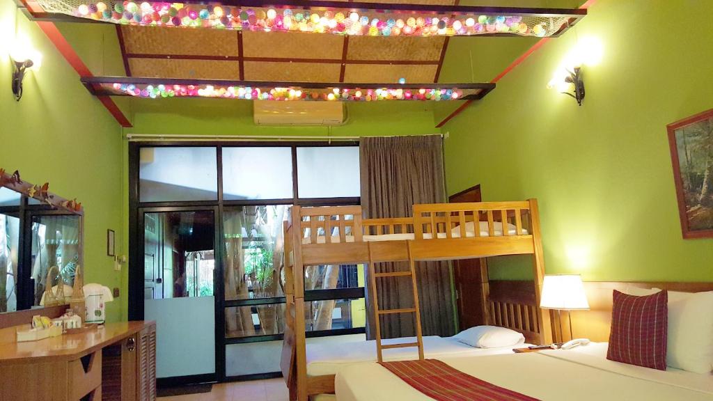 Семейный (Семейный номер Big Bug Family), Курортный отель Birds and Bees Resort