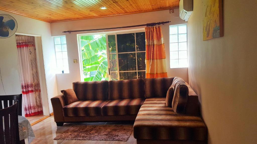 Апартаменты (Апартаменты - 1-й этаж), Hibiscus House Seychelles Self Catering