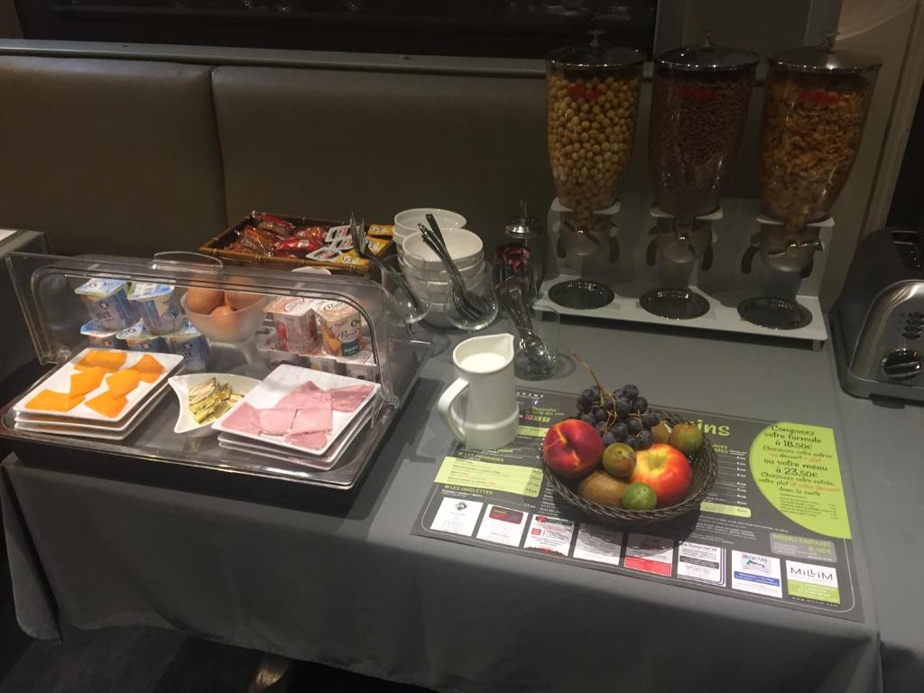 F&B