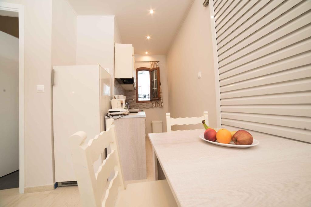 Athena Apartments photo 4