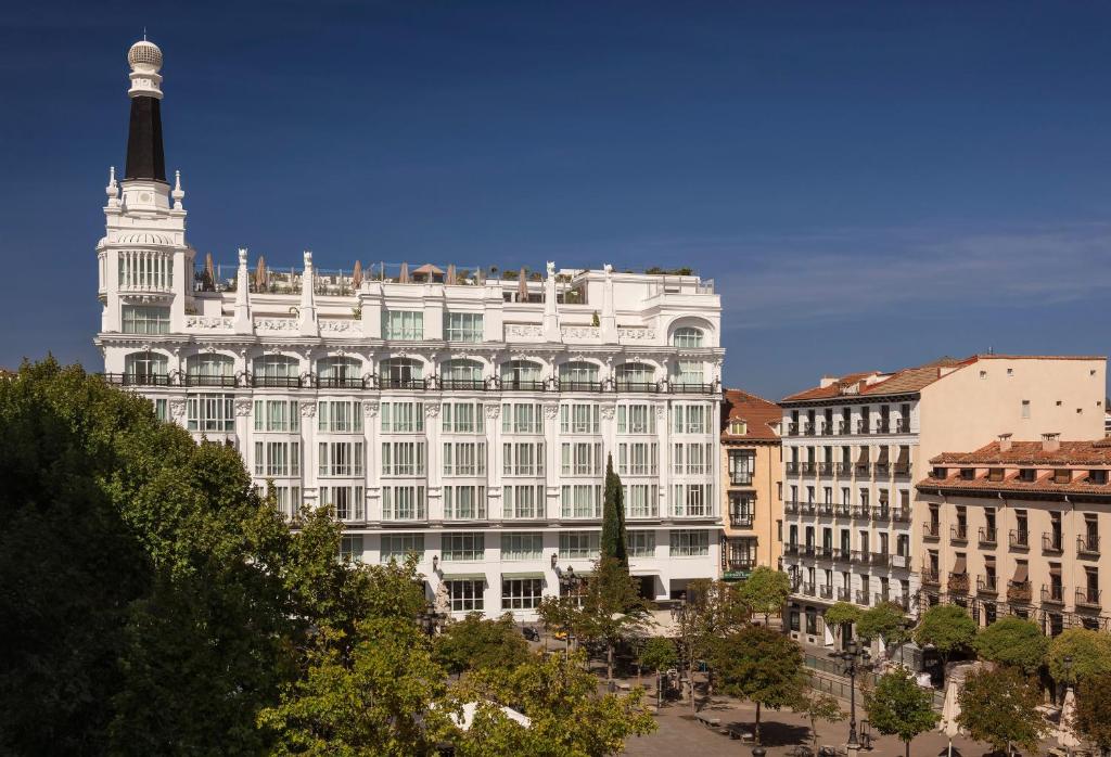ME Madrid Reina Victoria by Meliá photo 1