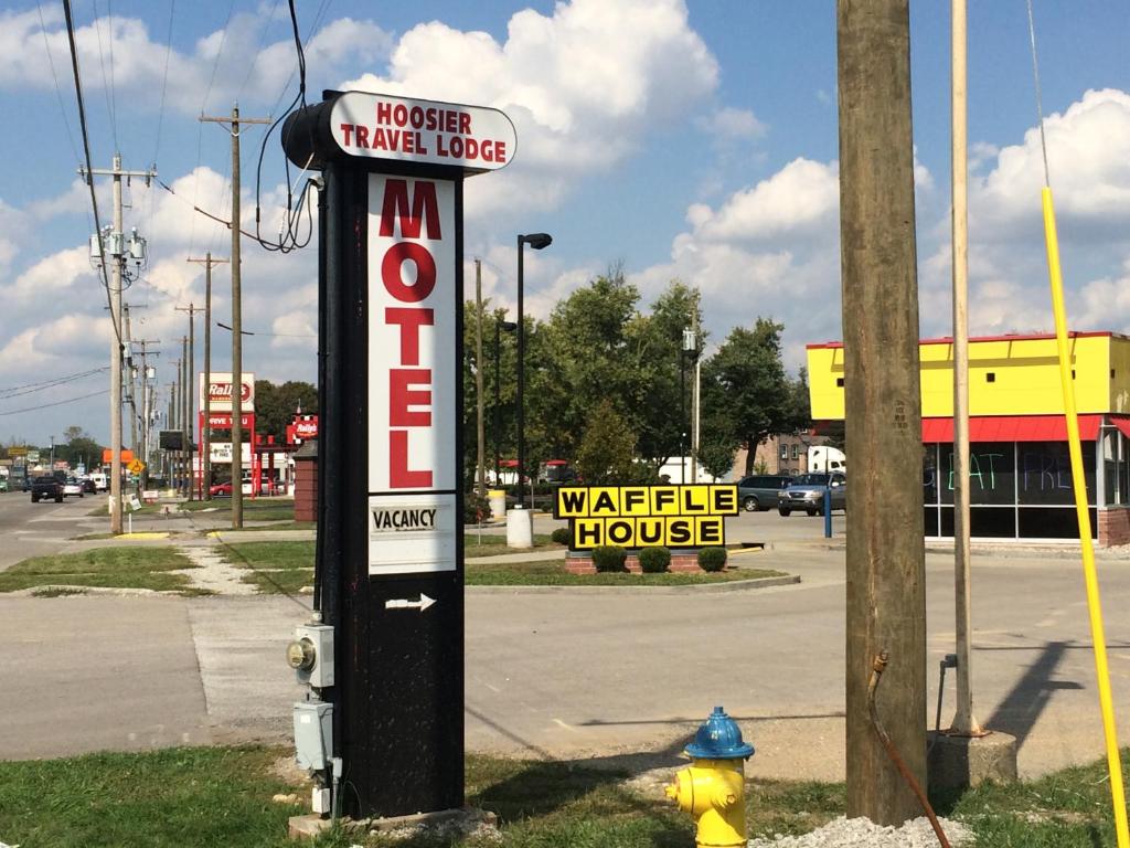 Hoosier Travel Lodge photo 2