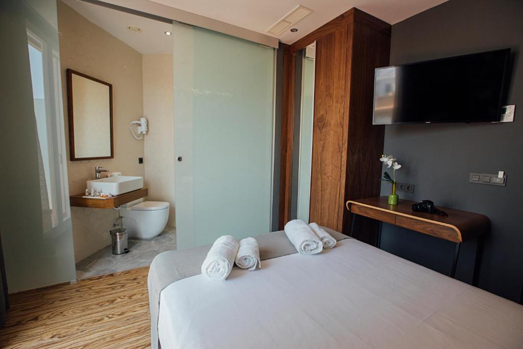 Одноместный (Одноместный номер Делюкс с балконом), Malaga Premium Hotel
