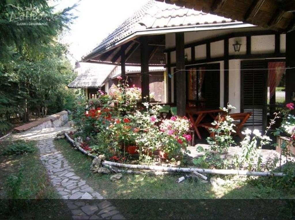 Guest House Alpska Vila photo 3