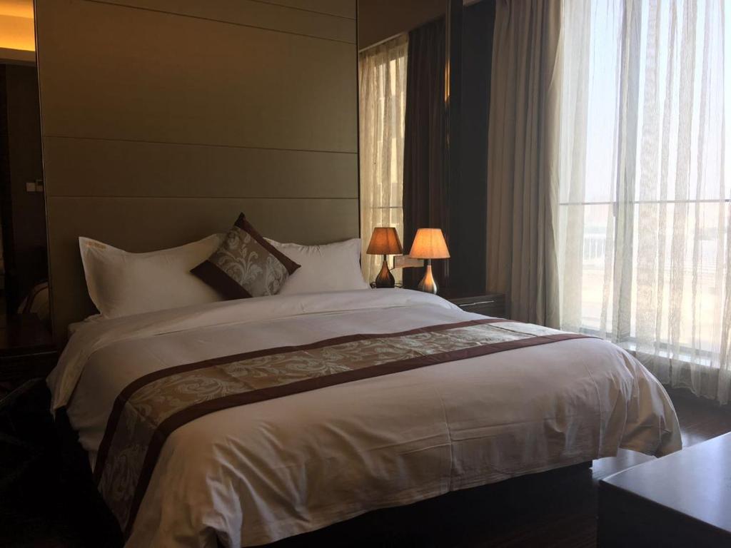 Сьюит (Бизнес-люкс с 2 кроватями размера 