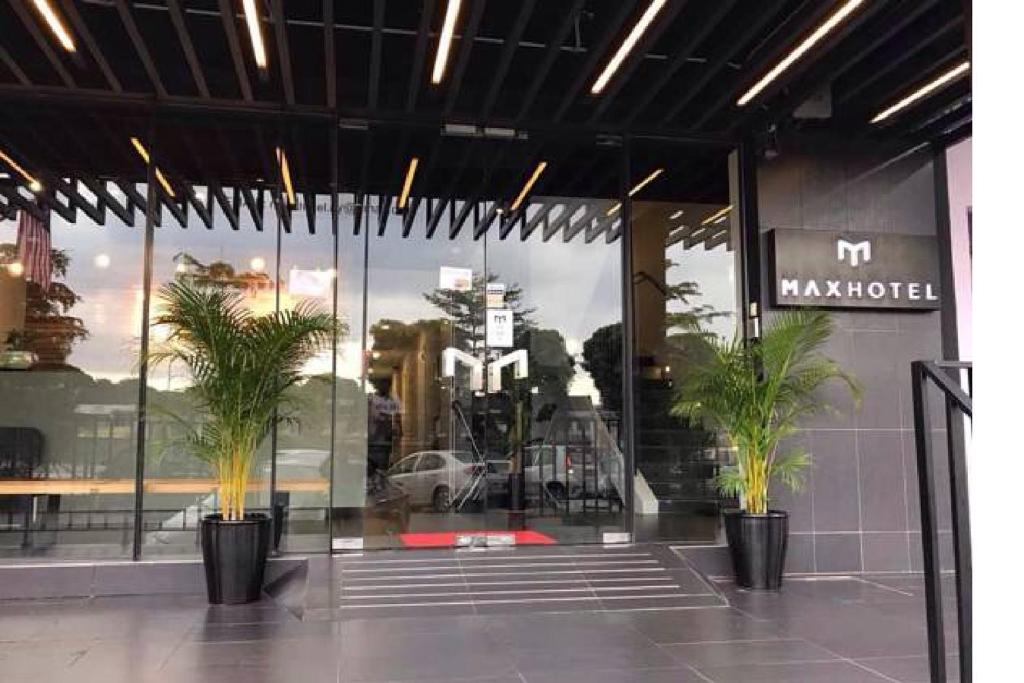MAX Hotel Subang Jaya photo 1