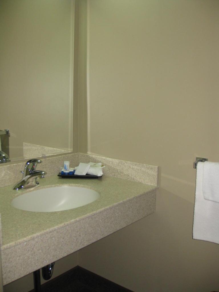 Deer Lake Motel photo 2