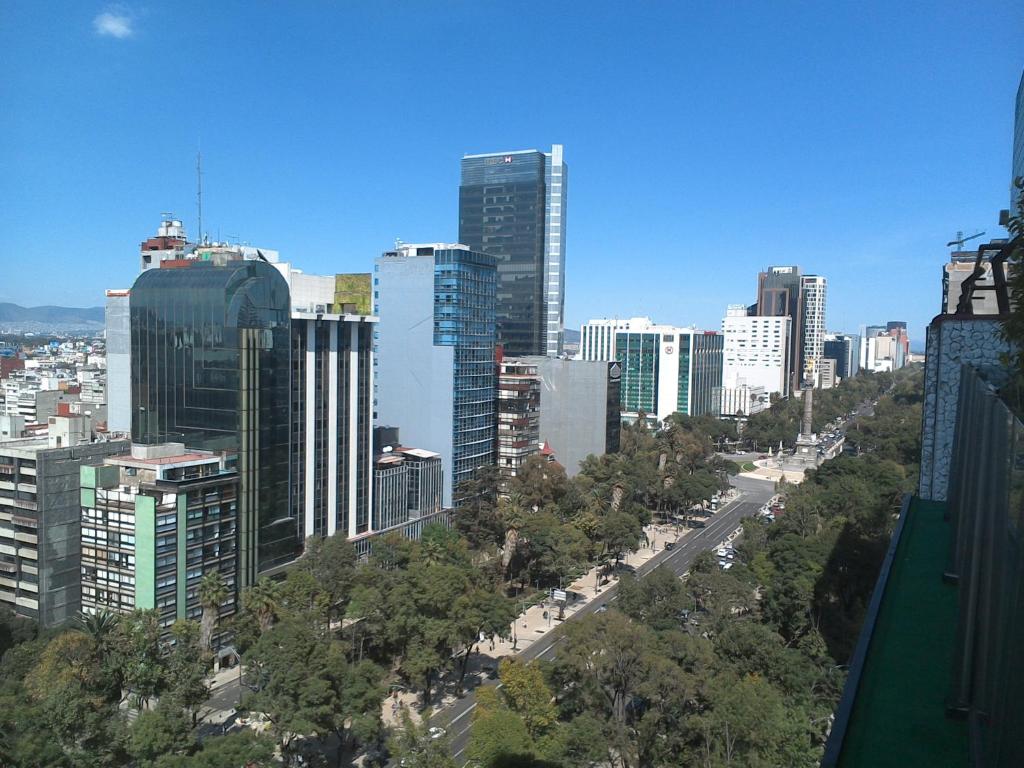 Capri Reforma 410 photo 1