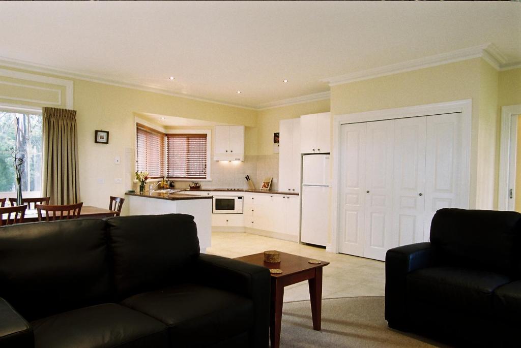 Waverley House Cottages photo 3